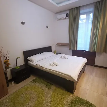 Twin Apartment *