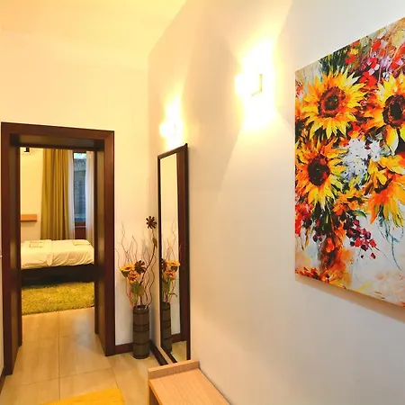 Twin Apartment *
